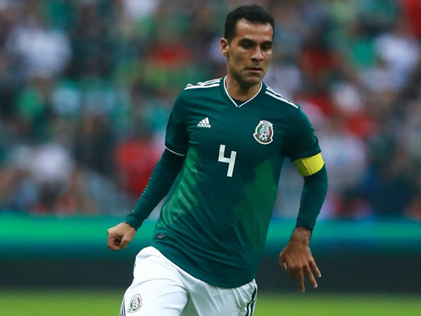 World Cup 2018: 'Đại ca' ĐT Mexico bị cấm uống nước do nằm trong 'danh sách đen' của Mỹ