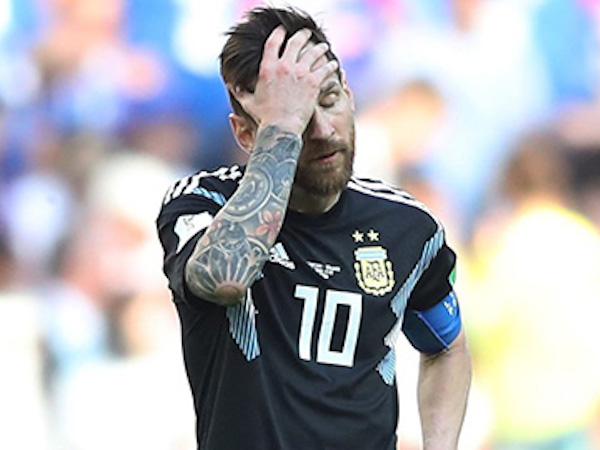 Mẹ Messi chia sẻ về nỗi khổ của con trai