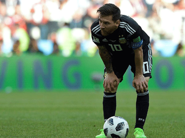 Mẹ Messi: 'Con trai tôi khóc nhiều lần sau khi chơi cho Argentina'