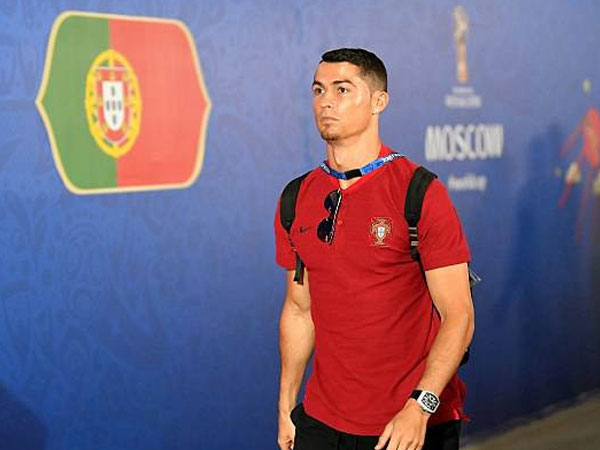 Ronaldo lý giải nguyên nhân nuôi râu tại World Cup
