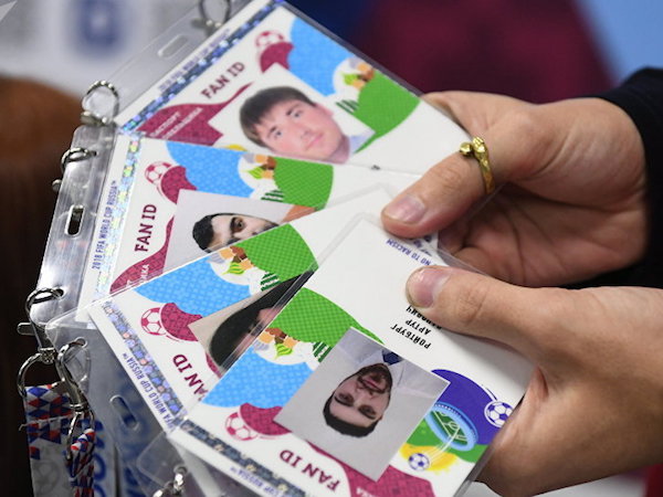 World Cup 2018: Dùng vé xem bóng đá để vượt biên vào châu Âu