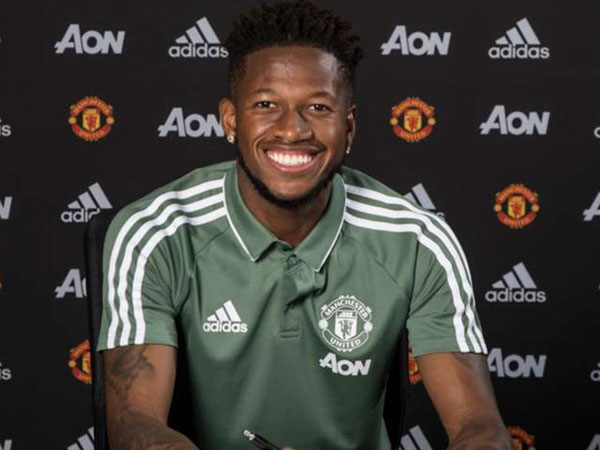 Fred chính thức cập bến Manchester United
