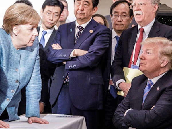 Nỗ lực lật đổ Merkel của những người ủng hộ Trump