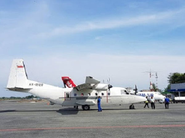 Philippines tiếp nhận hai máy bay tuần tra NC-212i từ Indonesia
