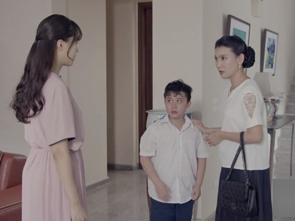 Bị mẹ chồng cho một cái tát, con dâu đăng đàn khóc kể, chị em đòi tát thêm sau khi nghe hết chuyện