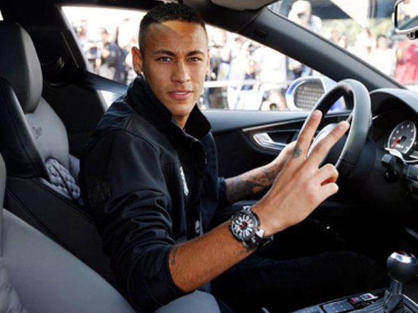 Bộ sưu tập xe trị giá 1,3 triệu USD của Neymar