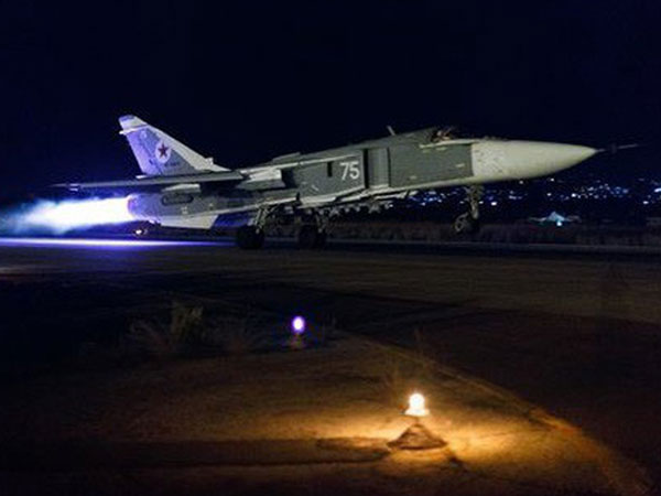 48 giờ sau cảnh báo của Mỹ, KQ Nga ồ ạt giội bão lửa oanh tạc khủng bố ở Tây Nam Syria