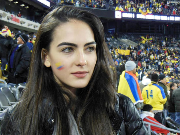 Dân mạng truy tìm thông tin cô gái 'gây thương nhớ' là fan Colombia