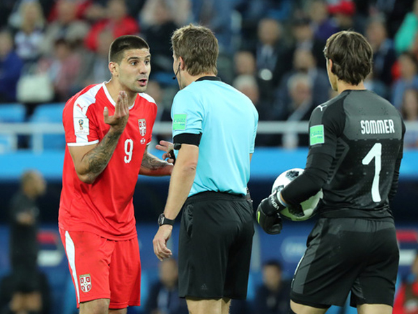 FIFA điều tra cáo buộc thiên vị trong thất bại của tuyển Serbia