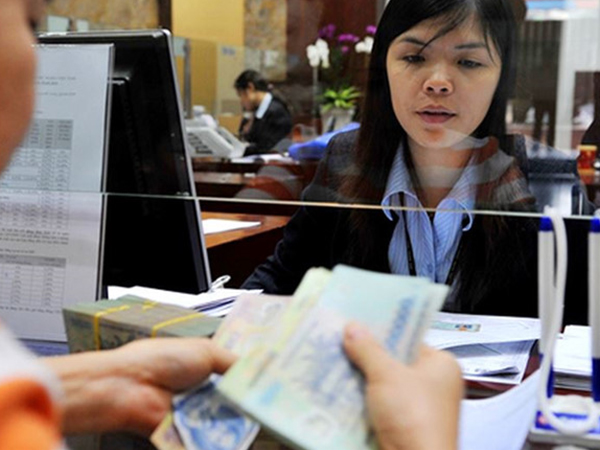 Ngân hàng nhỏ trả lương nhân viên gần 40 triệu một tháng