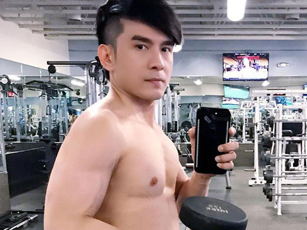 Đan Trường khoe nhan sắc 'lão hoá ngược' và thân hình vạm vỡ ở tuổi 42