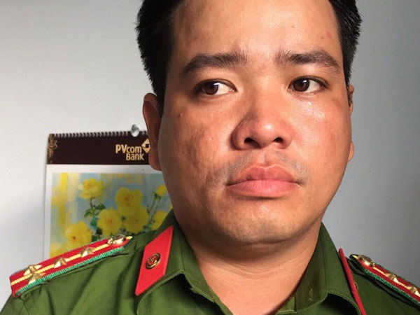 Gã trai mới ra tù giả đại uý công an đi lừa tiền