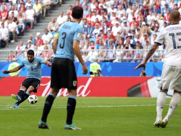 Video Highlight 3D: Uruguay đứng nhất bảng A với thành tích toàn thắng