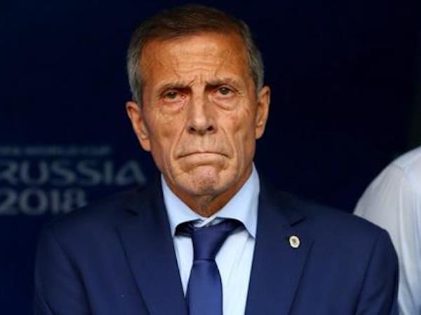 HLV Uruguay nói gì sau màn vùi dập chủ nhà Nga?
