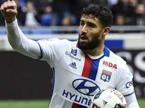 Lyon kiên quyết không bán sao sáng cho Liverpool