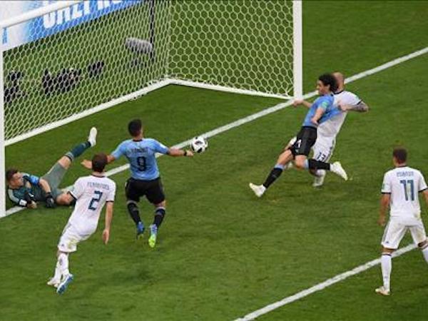 Những thống kê ấn tượng sau trận đấu Uruguay 3-0 Nga