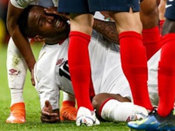 World Cup 2018: Chủ nhà Nga được cảm ơn vì cứu sống tiền đạo Peru