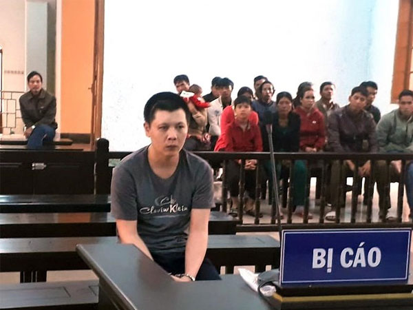 Người chồng giết vợ dã man lãnh 8 năm tù