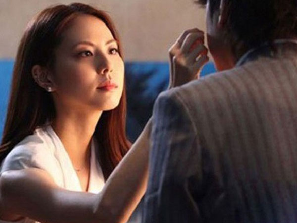 Nhân danh tình yêu, cô nàng chấp nhận làm kẻ thứ ba trong bóng tối suốt 10 năm trời