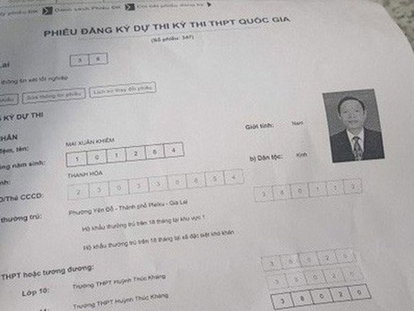 Phó Chánh Thanh tra sở 54 tuổi đi thi THPT: 'Bạn bè nói tôi nổi tiếng rồi, cả đêm tôi mất ngủ'