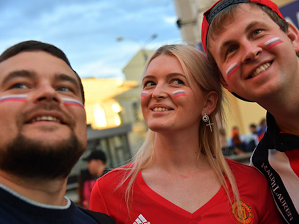 Báo Nga bị chỉ trích vì mô tả phụ nữ như 'gái điếm' ở World Cup