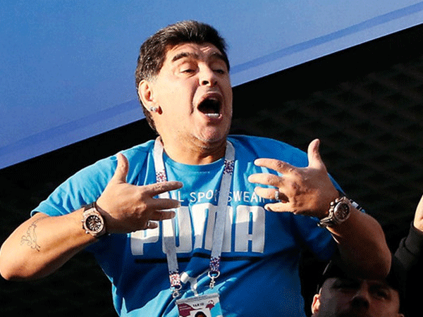 Chi 8.000 bảng Anh, Maradona quyết truy tìm kẻ loan tin mình đã chết