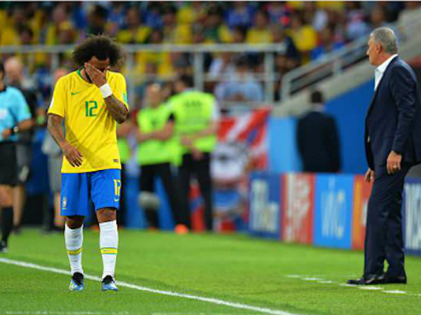 Marcelo dính chấn thương vì nằm đệm mềm