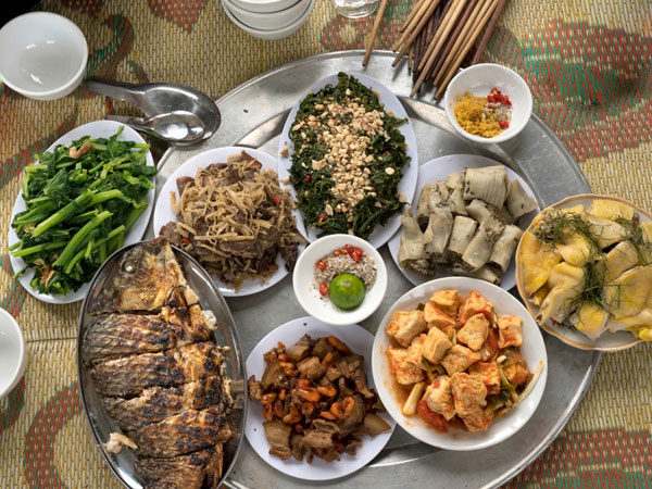 Bạn hẳn sẽ giật mình vì những điều không bao giờ nghĩ đến về bữa cơm nhà