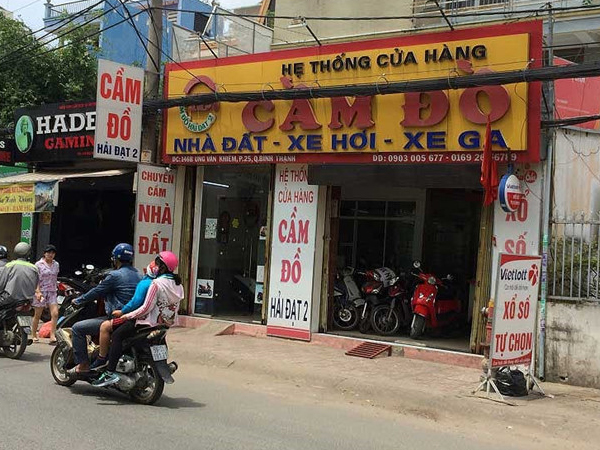 Xe xịn, biệt thự, chó cưng… rủ nhau ra tiệm cầm đồ mùa World Cup