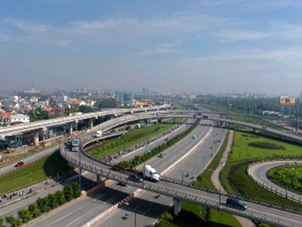 Sốt đất thổi bùng nỗi lo chu kỳ khủng hoảng 10 năm