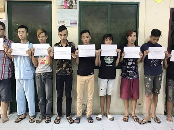 Tạm giữ 11 nghi can cướp hàng loạt cửa hàng tiện lợi ở TP.HCM