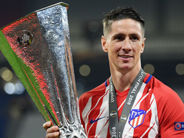Torres theo chân Iniesta tới Nhật Bản