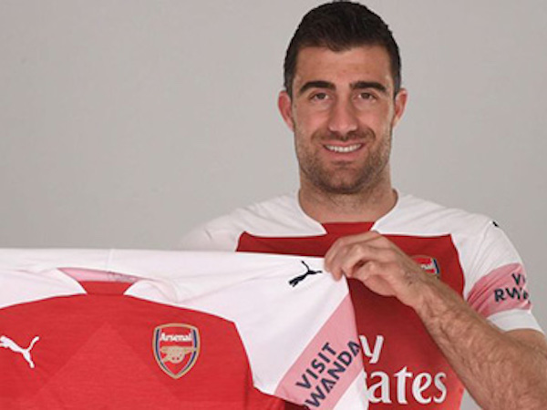 Arsenal hoàn tất thương vụ Sokratis từ Dortmund