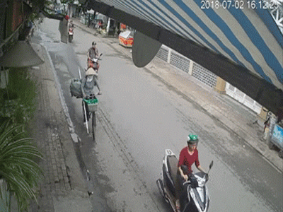 Tai nạn hy hữu: Pha xoay người của chị đồng nát khiến người đàn ông lĩnh trọn hậu quả