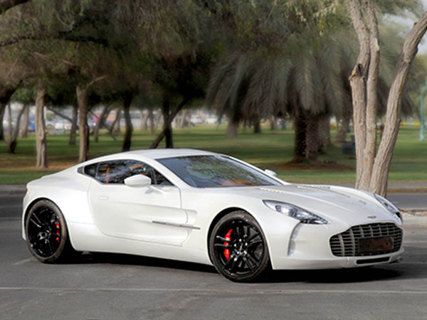 Aston Martin One-77 - siêu xe triệu đô bị lãng quên