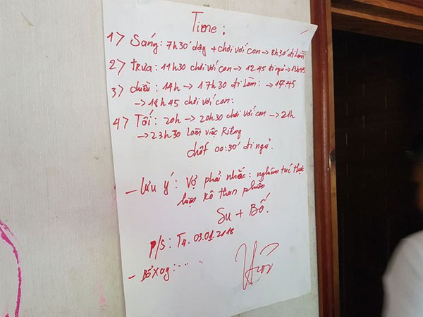 Bức ảnh lịch nhắc chơi với con trong 'mật đạo' của trùm ma túy ở Lóng Luông khiến nhiều người bất ngờ