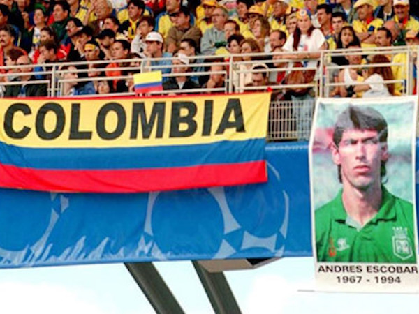 Hai cầu thủ 'tội đồ' của Colombia được khuyên đừng trở về nhà