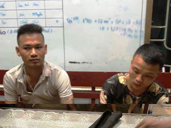 Bắt 2 thanh niên mang súng hoa cải nghi đi đòi nợ thuê dịp World Cup