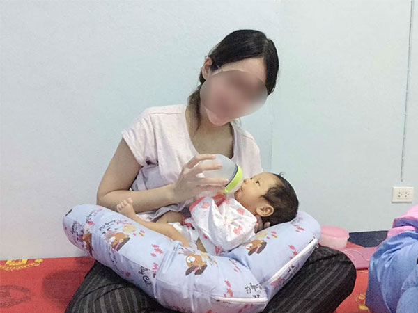 Bị chồng mắng 'đồ ăn bám', mẹ trẻ định bỏ con gái 17 tháng cho chồng nuôi, còn nói 'tại nó mà đời em dang dở'