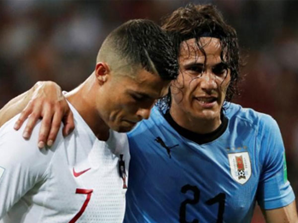 Cavani khó kịp bình phục để dự trận tứ kết với Pháp