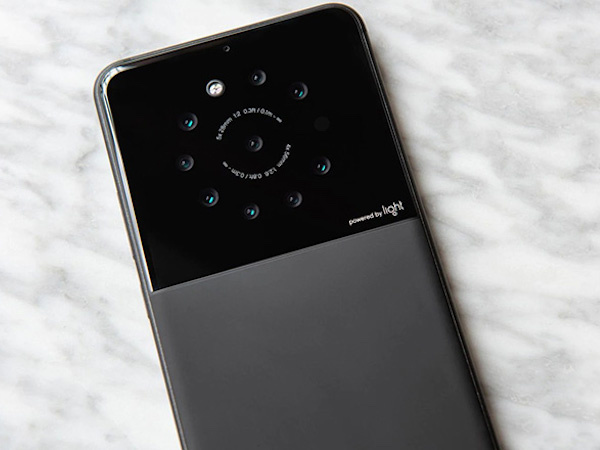 Choáng với smartphone trang bị đến 9 máy ảnh phía sau
