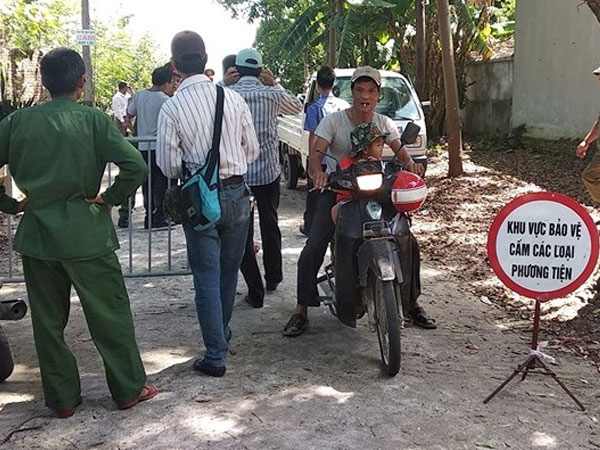 Công an thực nghiệm hiện trường vụ phóng viên Đặng Tuyền tử vong ở sông Hồng