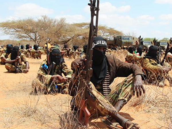 Nhóm khủng bố al-Shabab cấm dùng túi nilon để bảo vệ môi trường