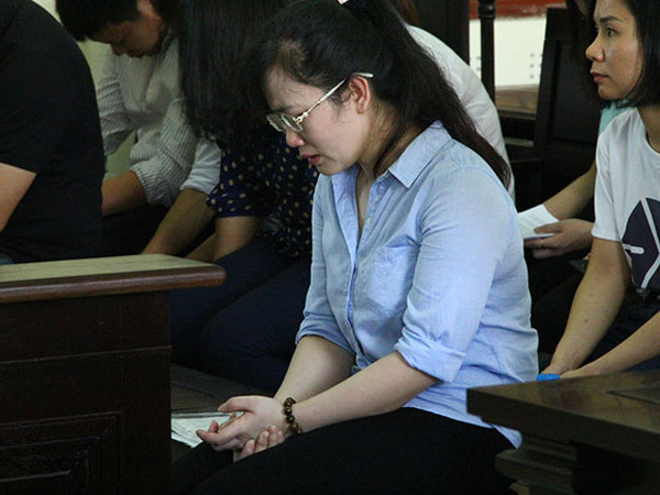Nữ nhân viên lừa đảo 50 tỉ đồng tại Eximbank bị đề nghị án tù chung thân