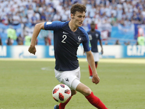 Sao trẻ Pavard của Pháp trên đường gia nhập Bayern