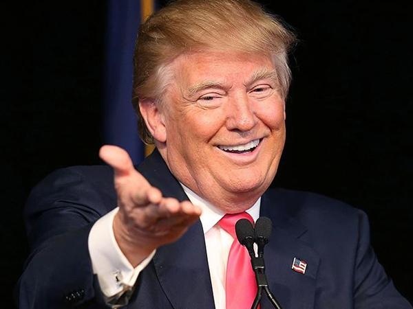Viết tweet khoe khả năng viết lách, Tổng thống Donald Trump bất cẩn mắc ngay 2 lỗi chính tả
