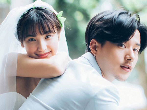 Ảnh cưới đơn giản nhưng vẫn khiến người xem 'lịm tim' vì cô dâu và chú rể quá 'tình'