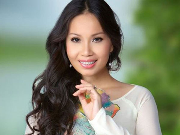 Cẩm Ly: Sự nổi tiếng kỳ lạ của một ca sĩ không biết khoe của, chỉ thích làm vợ đảm
