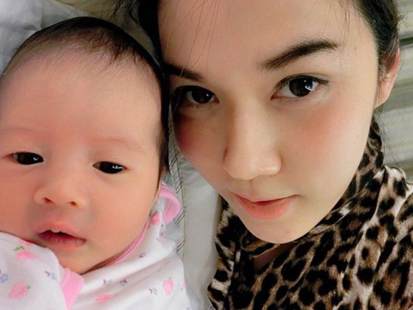 Chị em tranh cãi chuyện bà nội chồng mất, cháu dâu không muốn đưa con về chịu tang, còn nói: 'Chồng mình không phải đích tôn!'