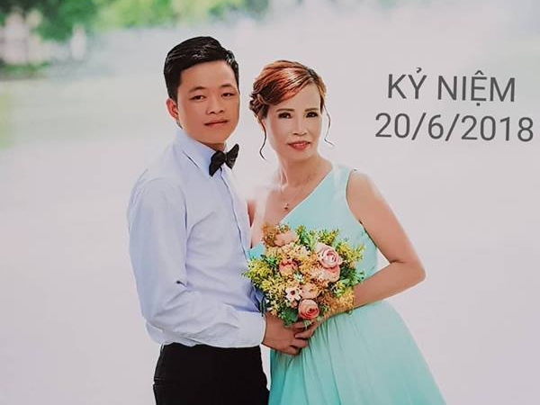 Cô dâu 61 tuổi: 'Mọi người nghĩ chồng trẻ tuổi 26 đến với tôi vì tiền'